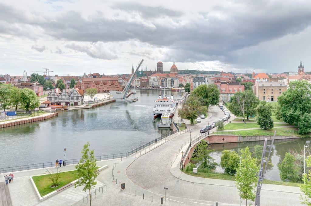 Dom & House - Apartments Brabank Old Town Гданьск Экстерьер фото